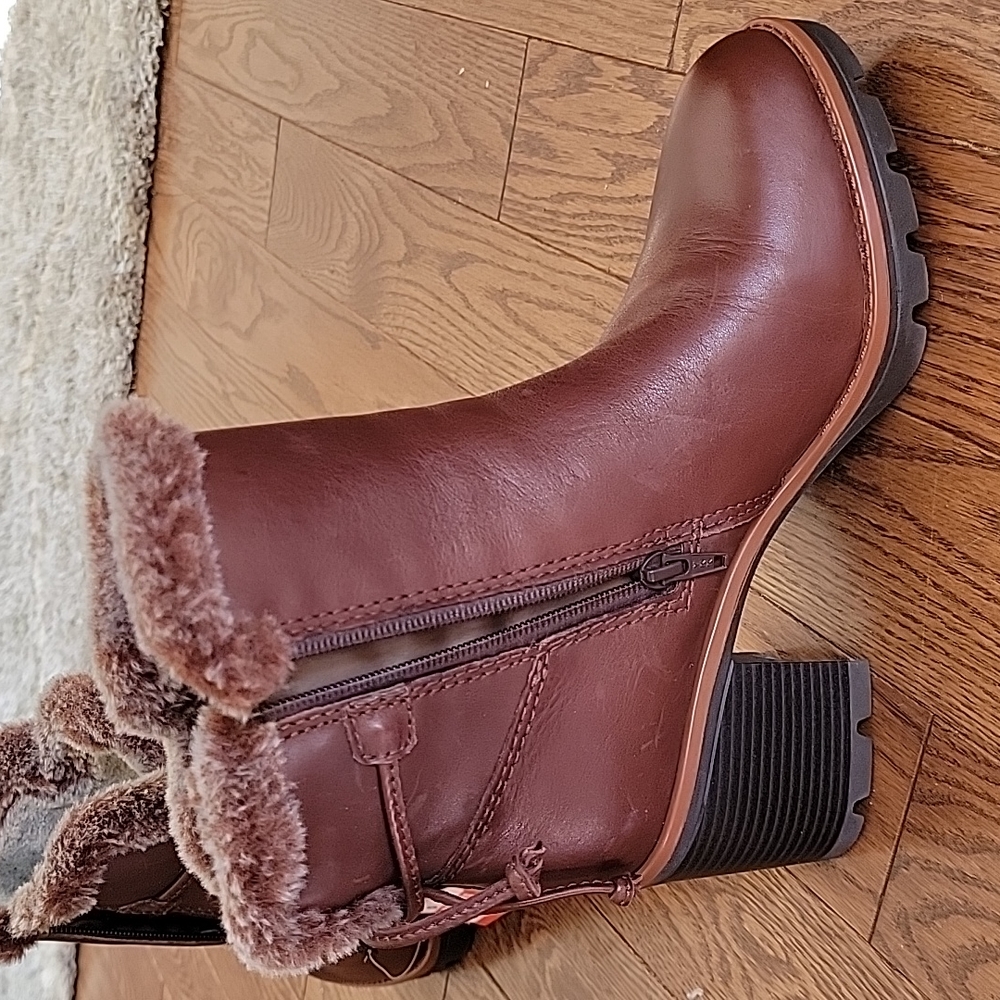 Naturalizer NWT Leather Booites - Picture 3 of 9